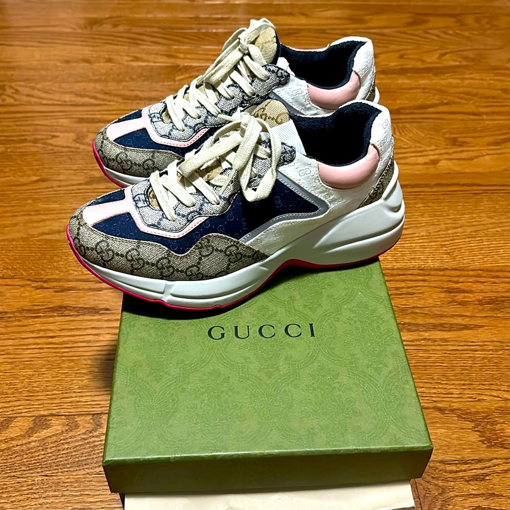 Gucci  GG RHYTON SNEAKER